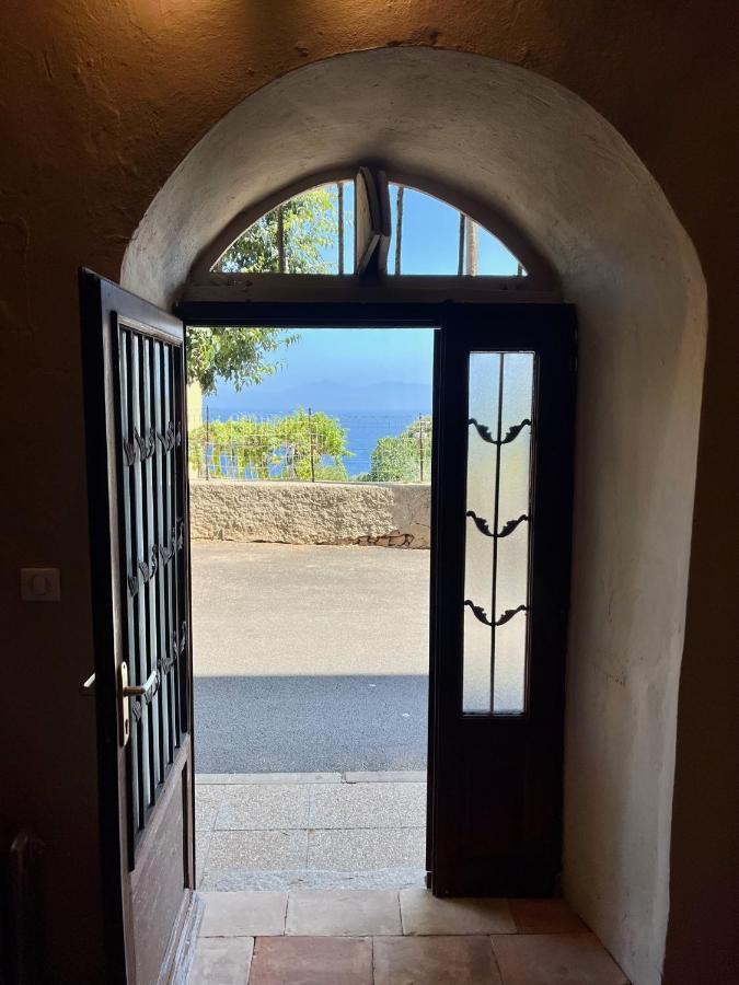 Charmant Duplex Au Coeur De Cargese Vue Mer Экстерьер фото