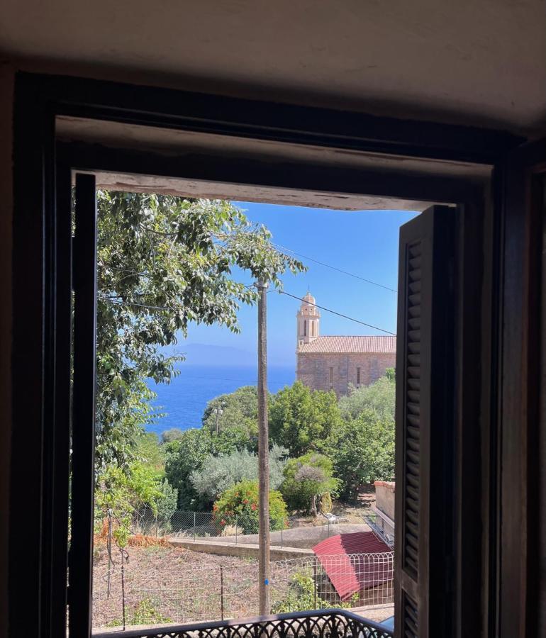 Charmant Duplex Au Coeur De Cargese Vue Mer Экстерьер фото